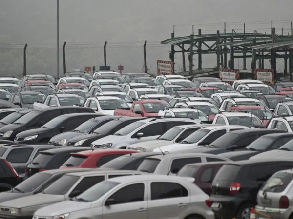 1_montadoras_carros-4484906